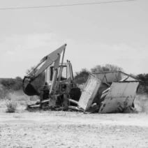 Yvon Polibyus - Melodramático [Figura Negra]