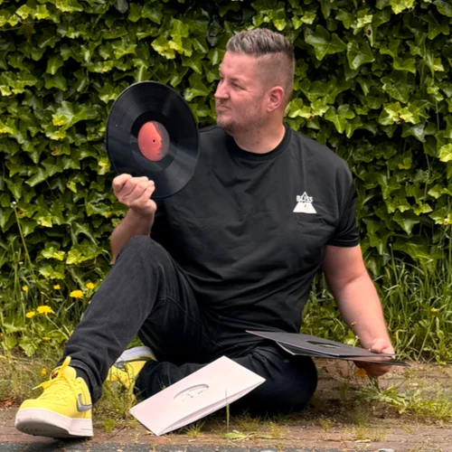 Dennis Quin's Treat You Right Top 10 Chart