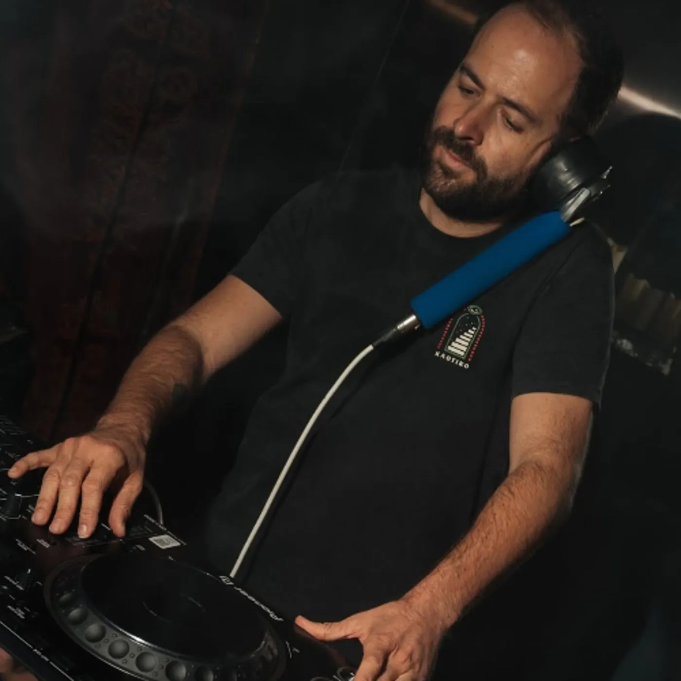 FreedomB "Groovy Christmas Carols" December Chart